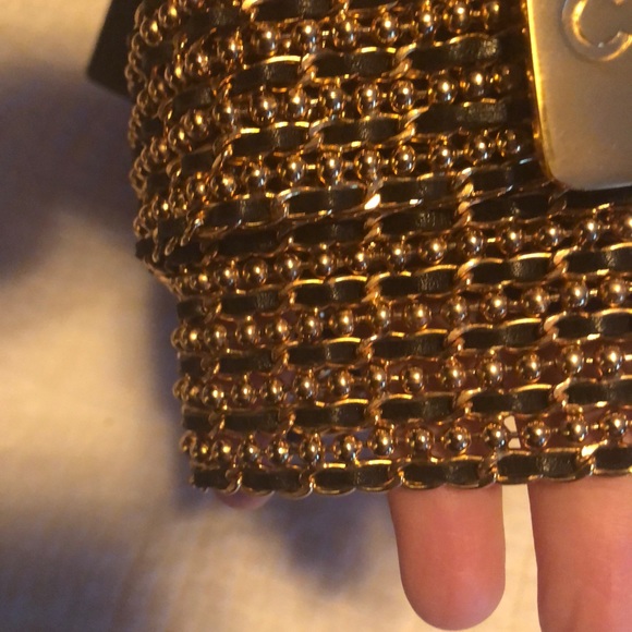 1HR sale! Chanel 24kGP w/black leather chain belt - Picture 4 of 7